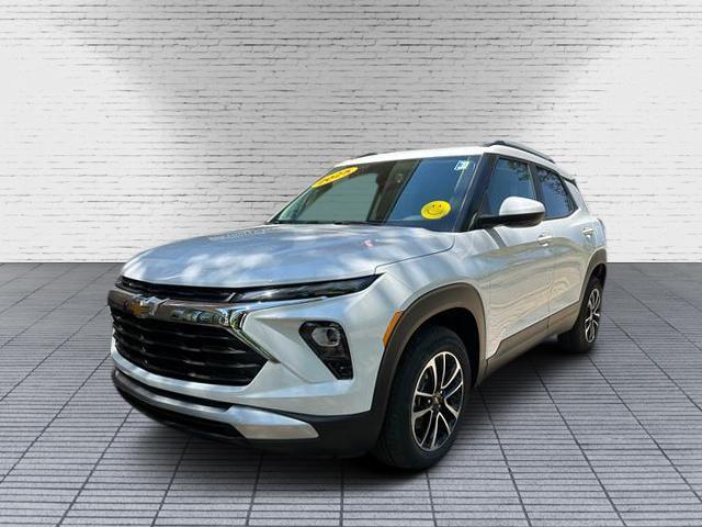 new 2025 Chevrolet TrailBlazer car, priced at $30,180