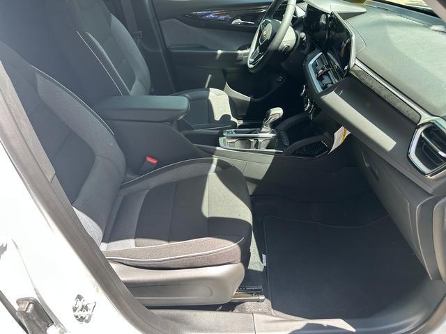 new 2025 Chevrolet TrailBlazer car, priced at $30,180