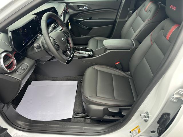 new 2025 Chevrolet Trax car, priced at $25,395
