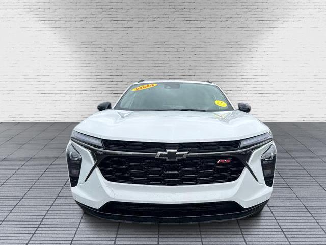 new 2025 Chevrolet Trax car, priced at $25,395