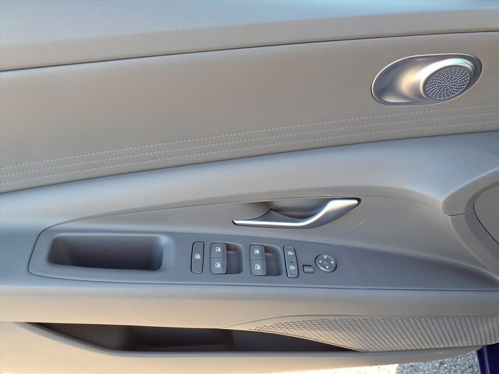 used 2022 Hyundai Elantra car, priced at $18,934