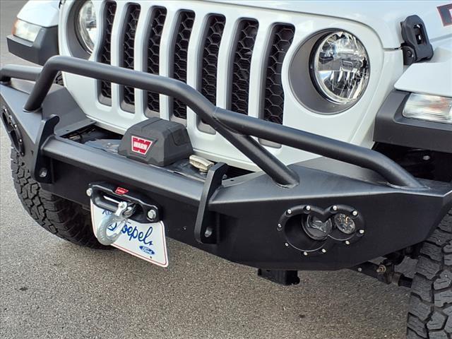 used 2022 Jeep Gladiator car, priced at $41,203