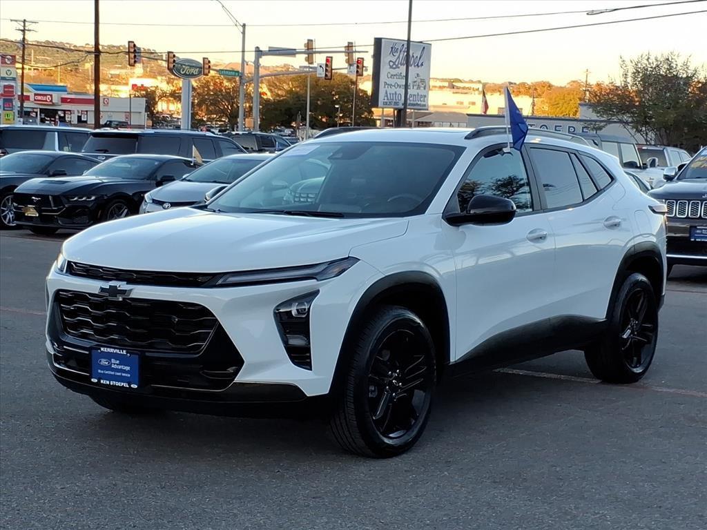 used 2025 Chevrolet Trax car, priced at $24,440