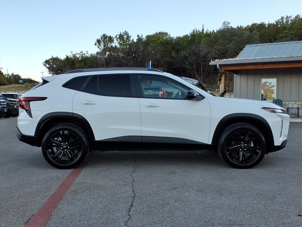used 2025 Chevrolet Trax car, priced at $24,440