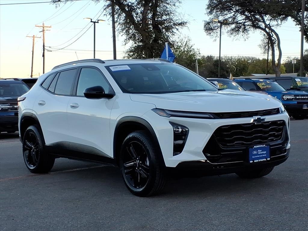 used 2025 Chevrolet Trax car, priced at $24,440