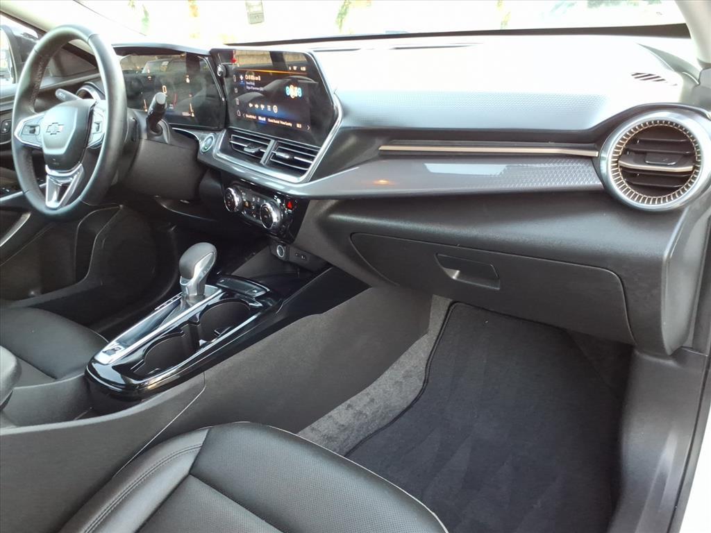 used 2025 Chevrolet Trax car, priced at $24,440