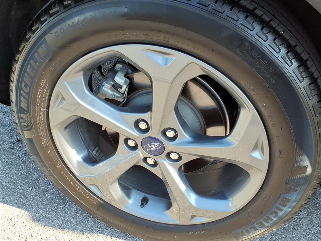 used 2025 Ford Escape car, priced at $25,046