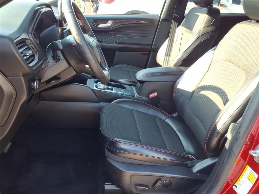 used 2025 Ford Escape car, priced at $25,046