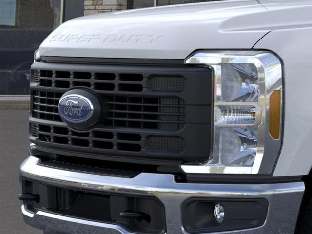 new 2025 Ford F-350 car, priced at $55,915