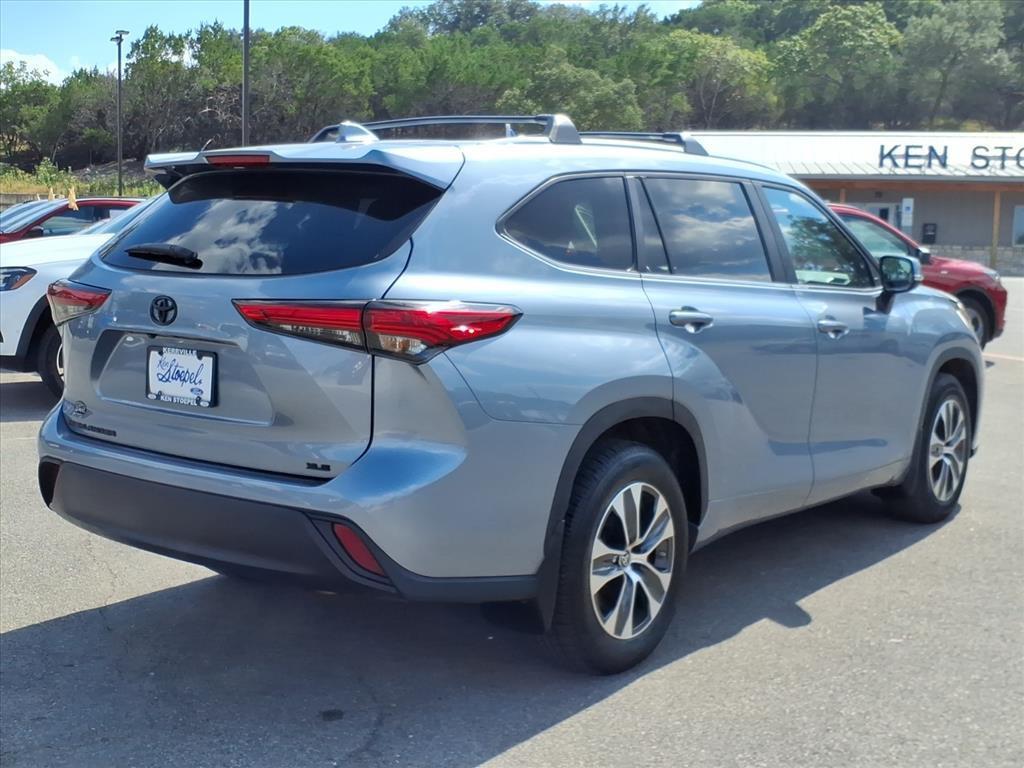 used 2023 Toyota Highlander car, priced at $35,653