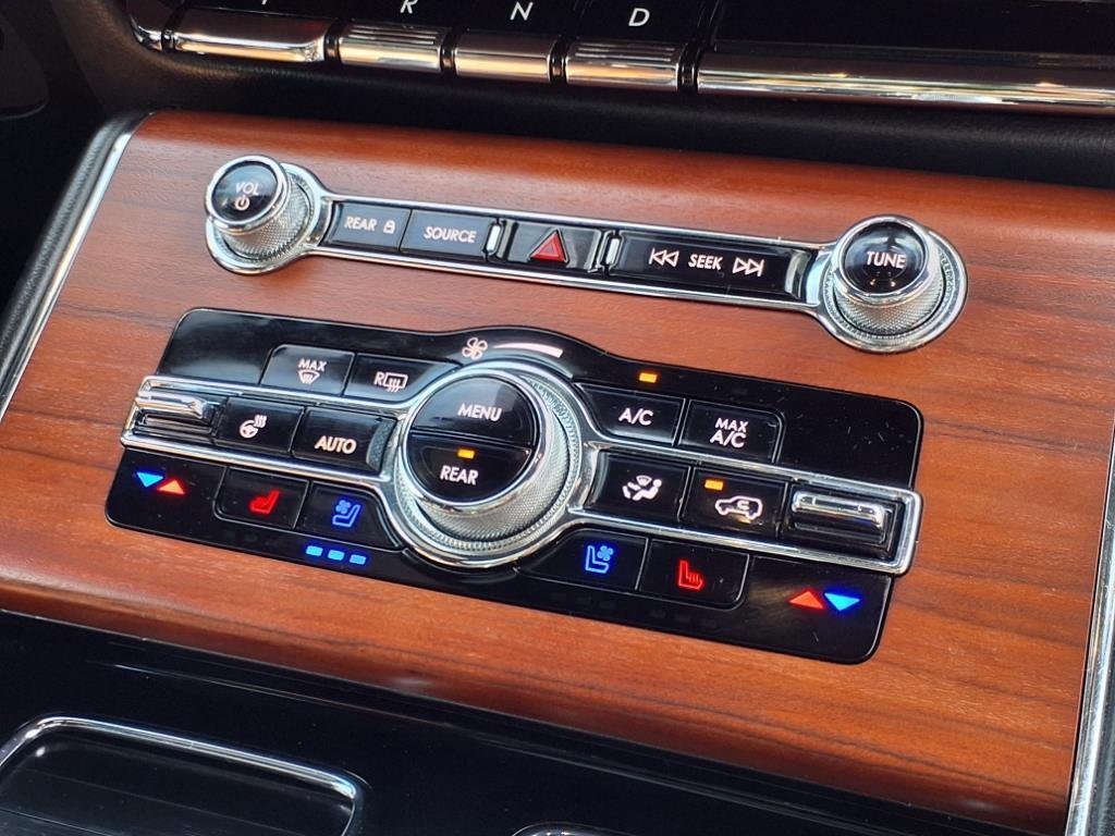 used 2022 Lincoln Aviator car, priced at $43,076