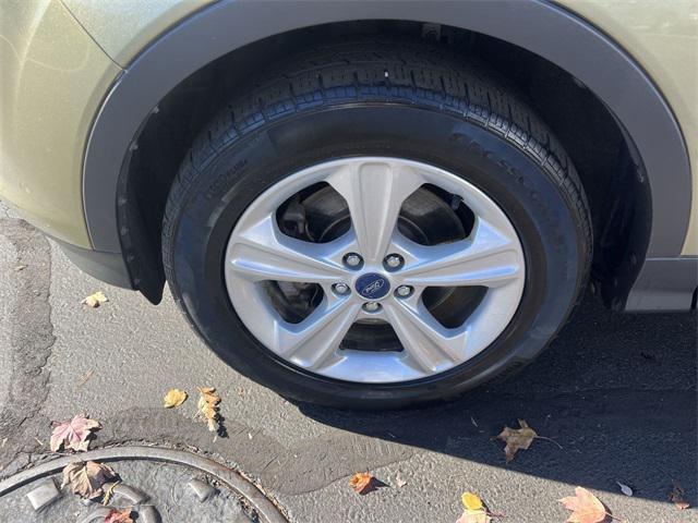 used 2013 Ford Escape car, priced at $5,984