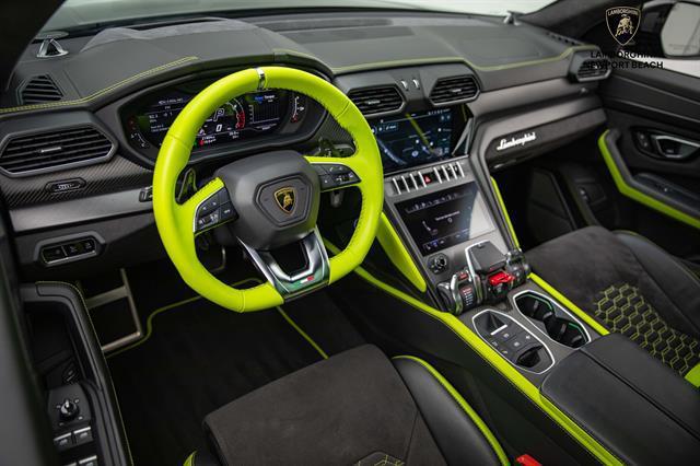 used 2022 Lamborghini Urus car, priced at $179,988