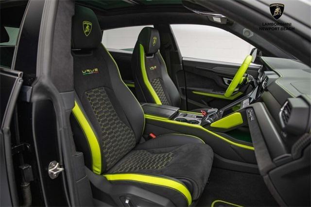 used 2022 Lamborghini Urus car, priced at $189,999