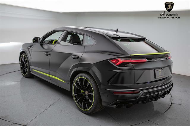 used 2022 Lamborghini Urus car, priced at $179,988