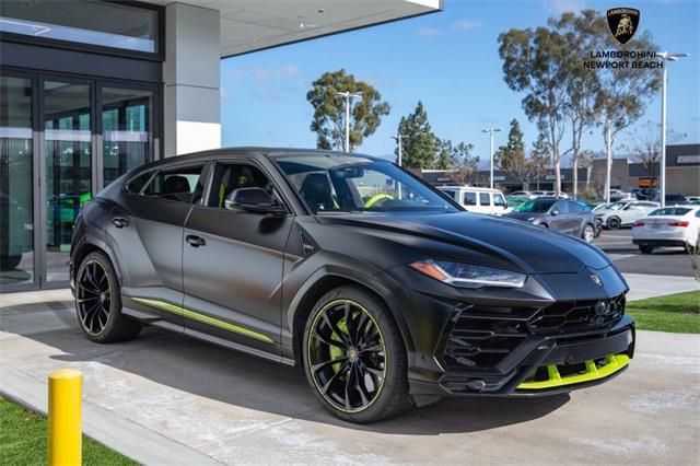 used 2022 Lamborghini Urus car, priced at $199,999