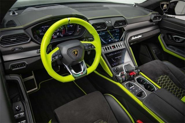 used 2022 Lamborghini Urus car, priced at $189,999