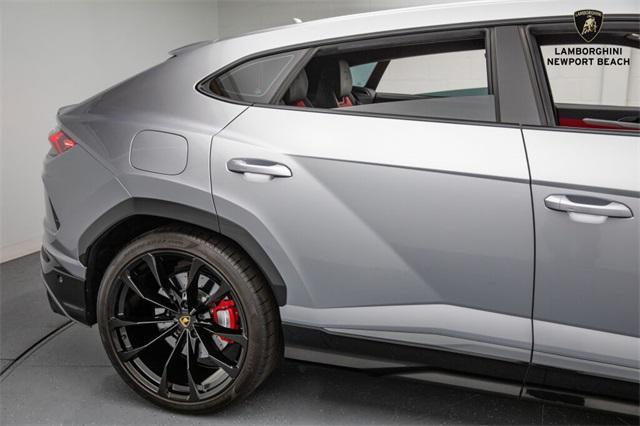 used 2021 Lamborghini Urus car, priced at $206,702