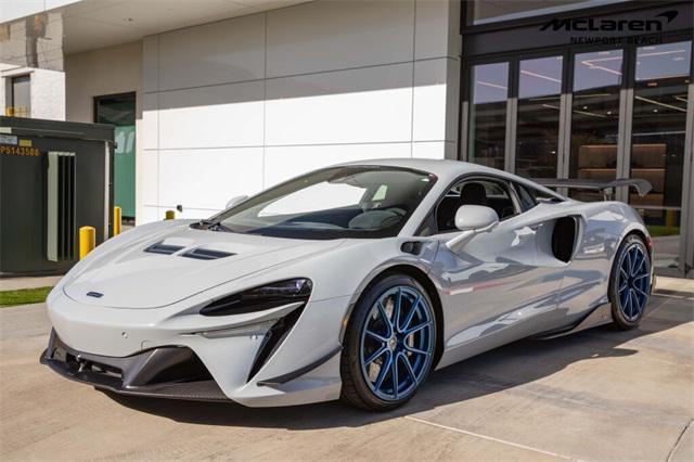 used 2023 McLaren Artura car, priced at $259,999