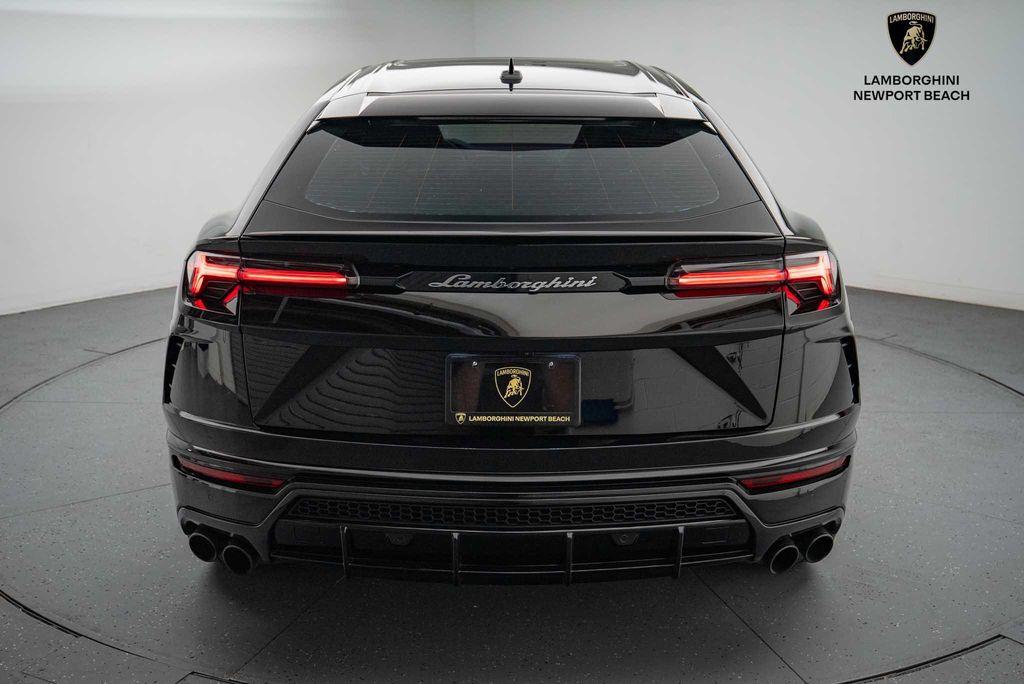 used 2022 Lamborghini Urus car, priced at $213,988