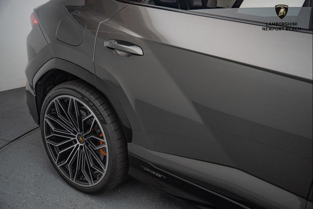 used 2025 Lamborghini Urus car, priced at $315,763