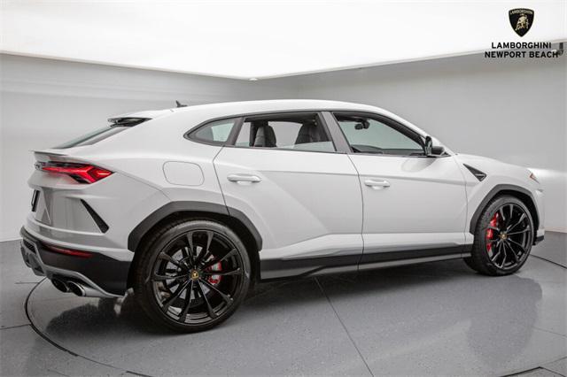 used 2022 Lamborghini Urus car, priced at $224,988