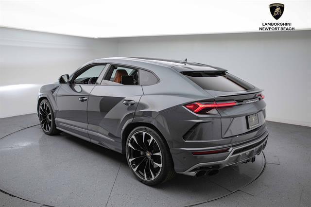 used 2019 Lamborghini Urus car, priced at $175,028