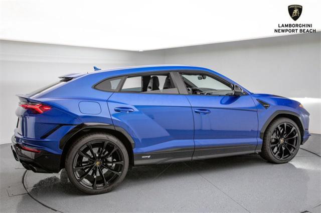 used 2023 Lamborghini Urus car, priced at $269,999