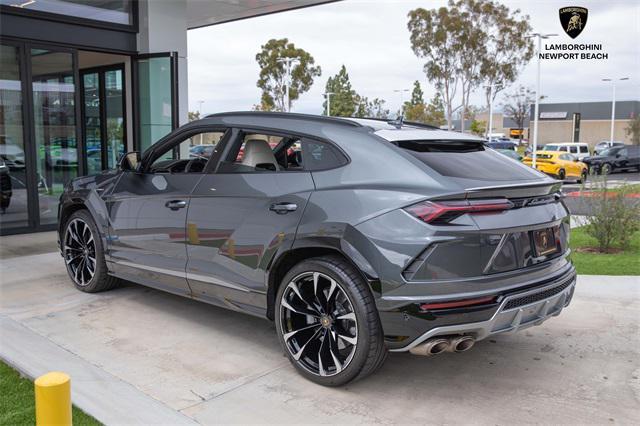 used 2020 Lamborghini Urus car, priced at $199,988
