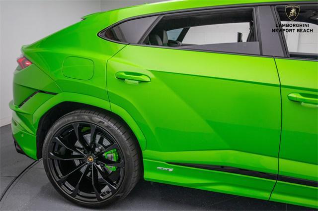 used 2023 Lamborghini Urus car, priced at $277,333