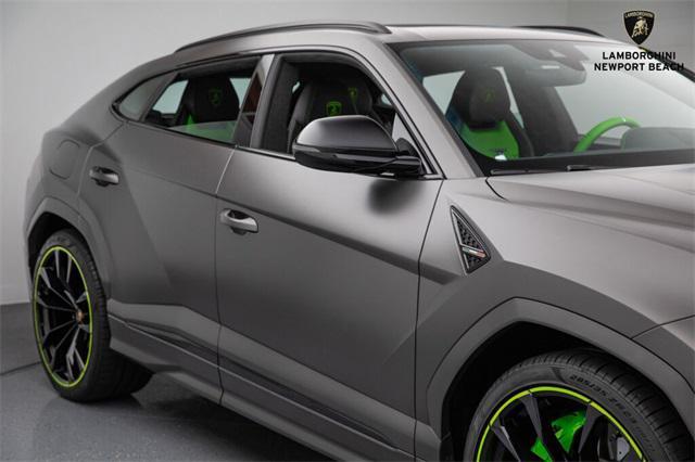 used 2022 Lamborghini Urus car, priced at $238,988