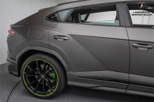 used 2022 Lamborghini Urus car, priced at $238,988