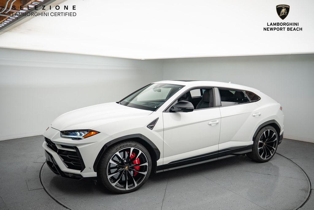 used 2022 Lamborghini Urus car, priced at $215,538
