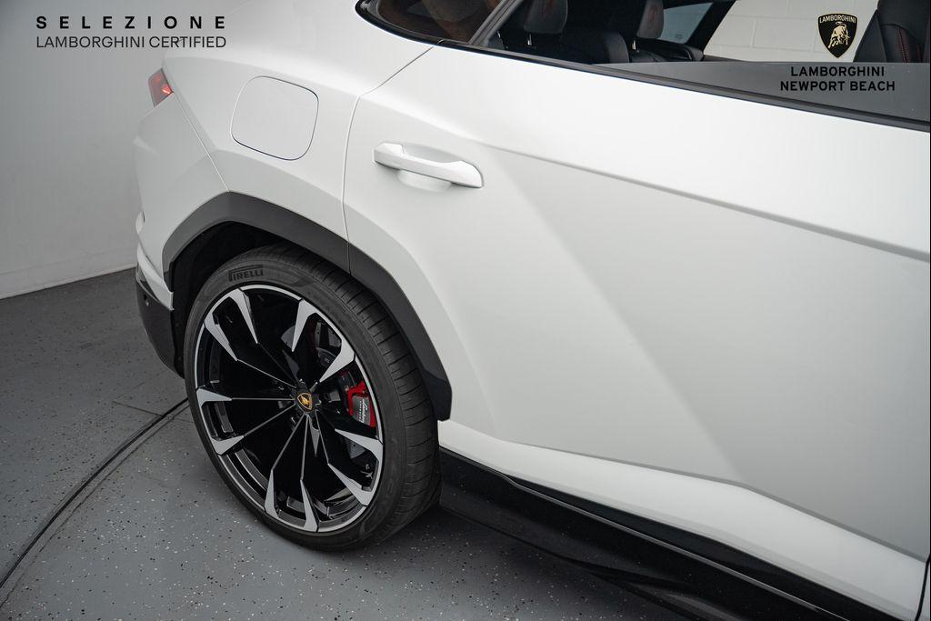 used 2022 Lamborghini Urus car, priced at $215,538