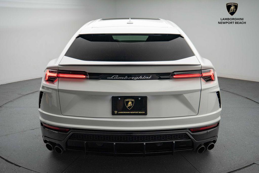 used 2022 Lamborghini Urus car, priced at $218,363