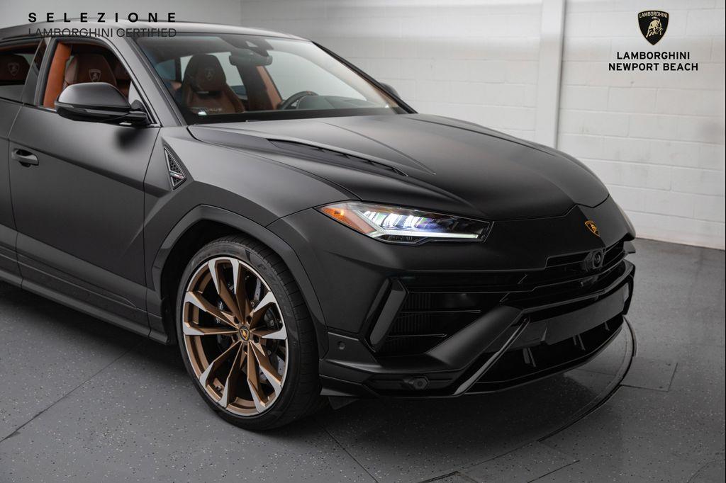 used 2023 Lamborghini Urus car, priced at $248,988