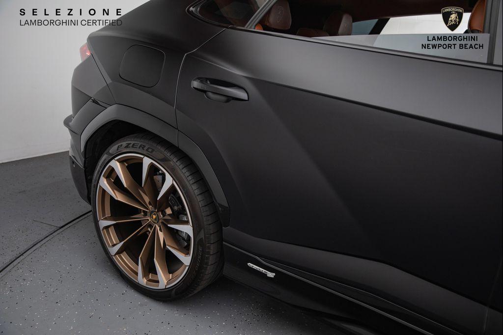 used 2023 Lamborghini Urus car, priced at $248,988