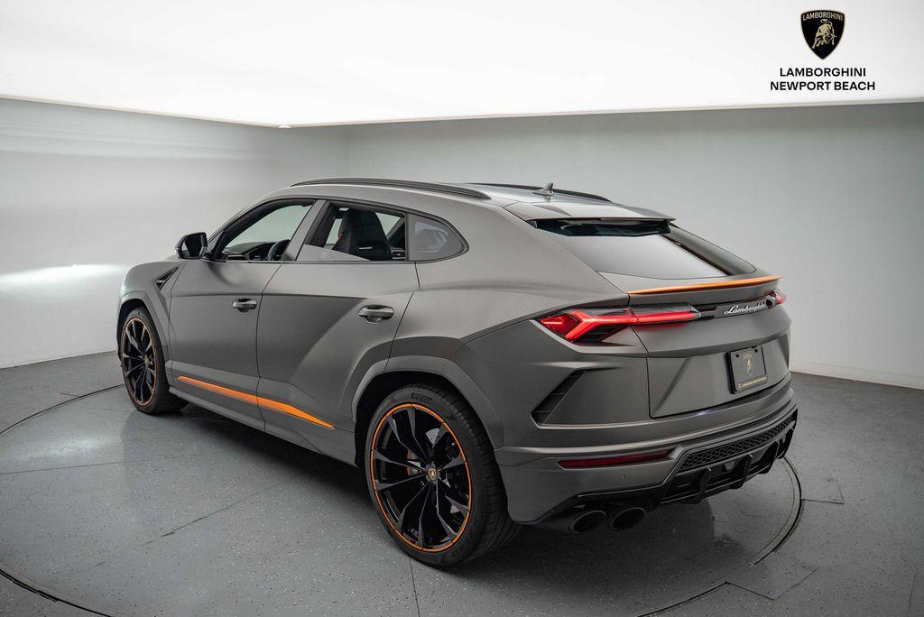 used 2022 Lamborghini Urus car, priced at $226,388