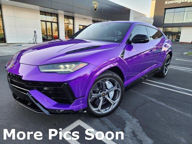 used 2023 Lamborghini Urus car, priced at $263,388