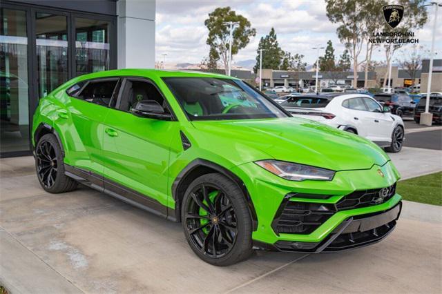 used 2022 Lamborghini Urus car, priced at $215,788