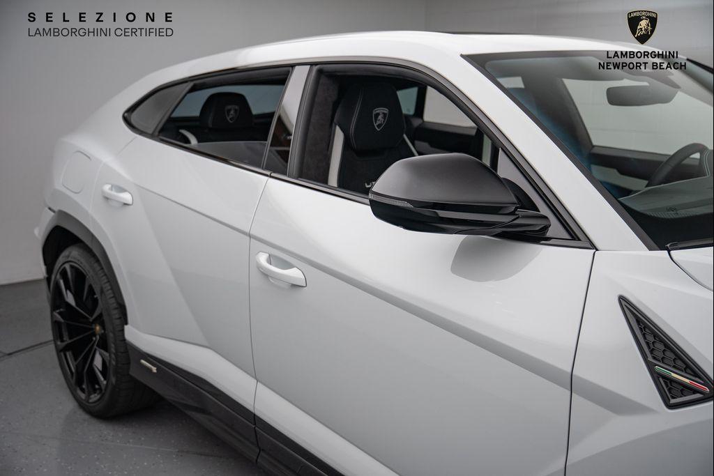 used 2024 Lamborghini Urus car, priced at $267,805