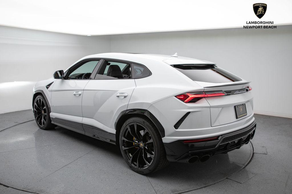 used 2022 Lamborghini Urus car, priced at $199,999