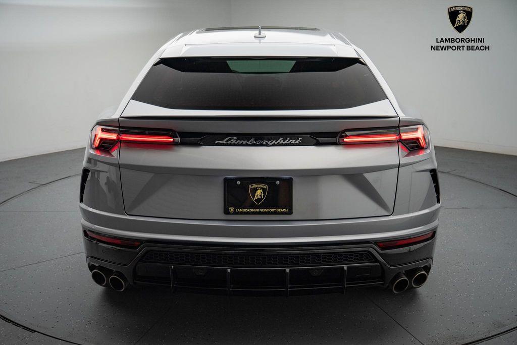 used 2022 Lamborghini Urus car, priced at $221,608