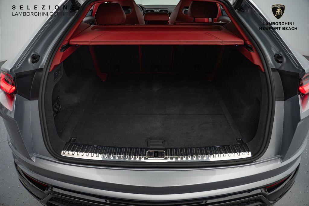 used 2022 Lamborghini Urus car, priced at $217,798