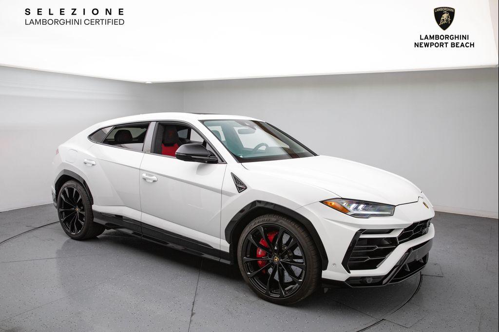 used 2022 Lamborghini Urus car, priced at $228,320