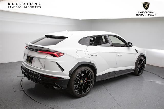 used 2022 Lamborghini Urus car, priced at $235,578