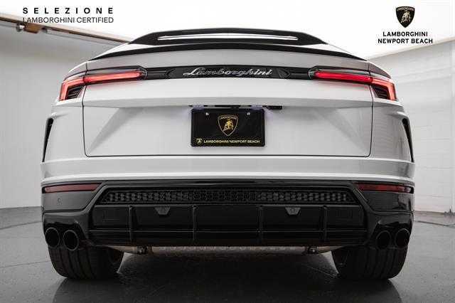 used 2022 Lamborghini Urus car, priced at $235,578