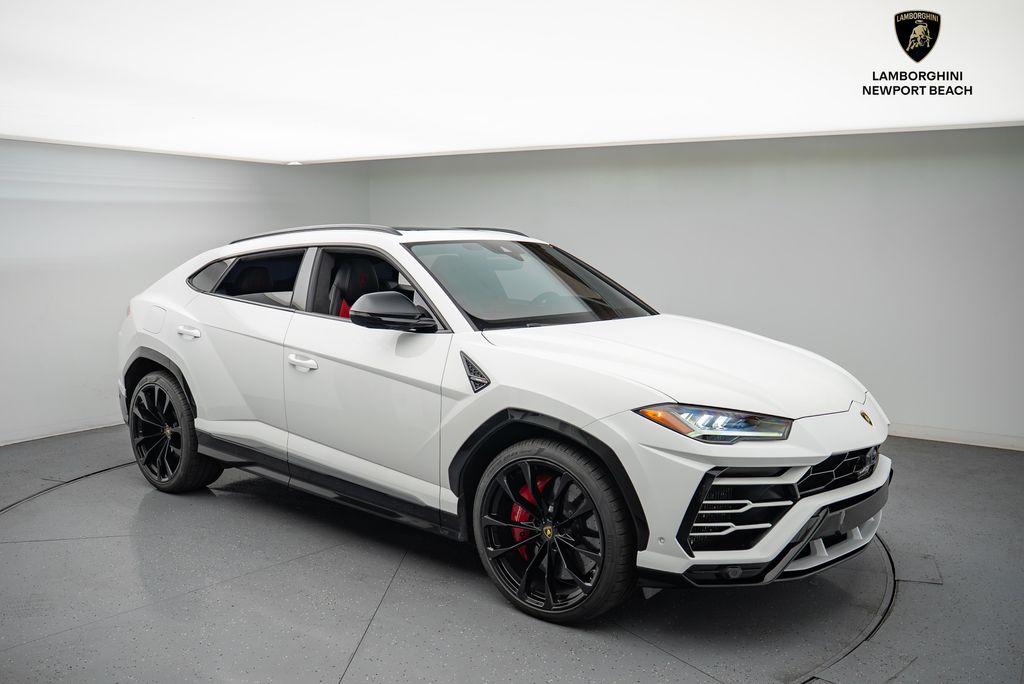 used 2019 Lamborghini Urus car, priced at $156,069