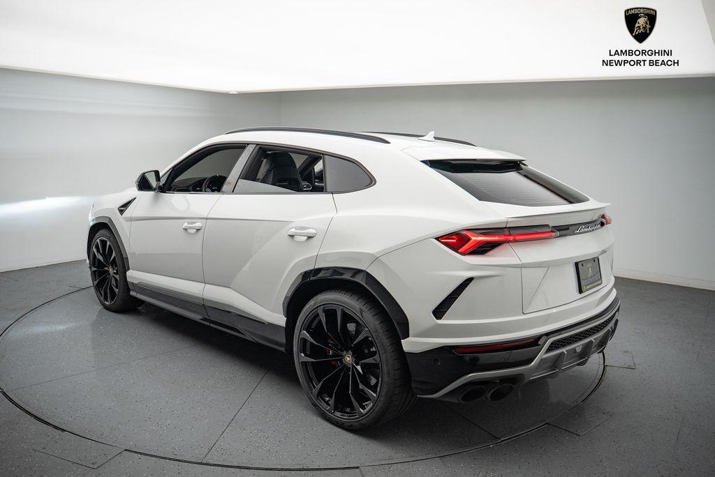 used 2019 Lamborghini Urus car, priced at $156,069