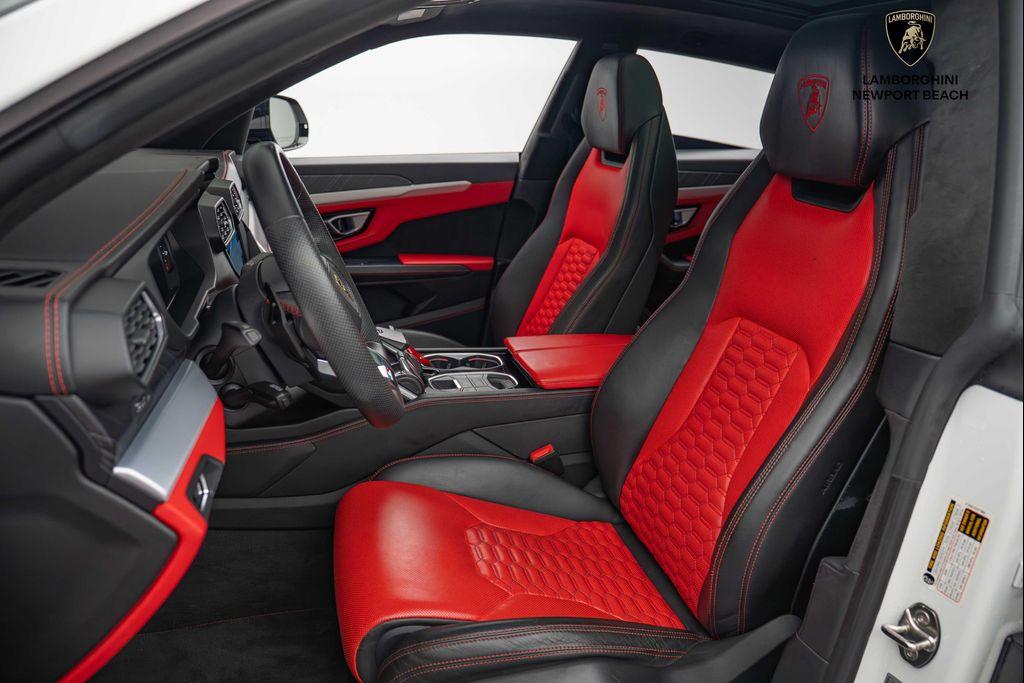 used 2019 Lamborghini Urus car, priced at $156,069